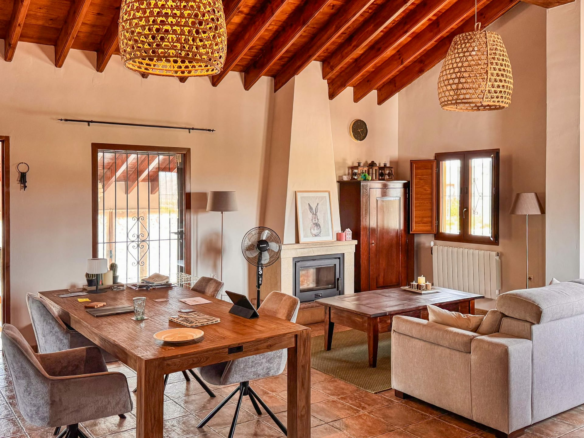 3-bedroom Detached Villa In Cañada De La Leña, Spain (385 M²)