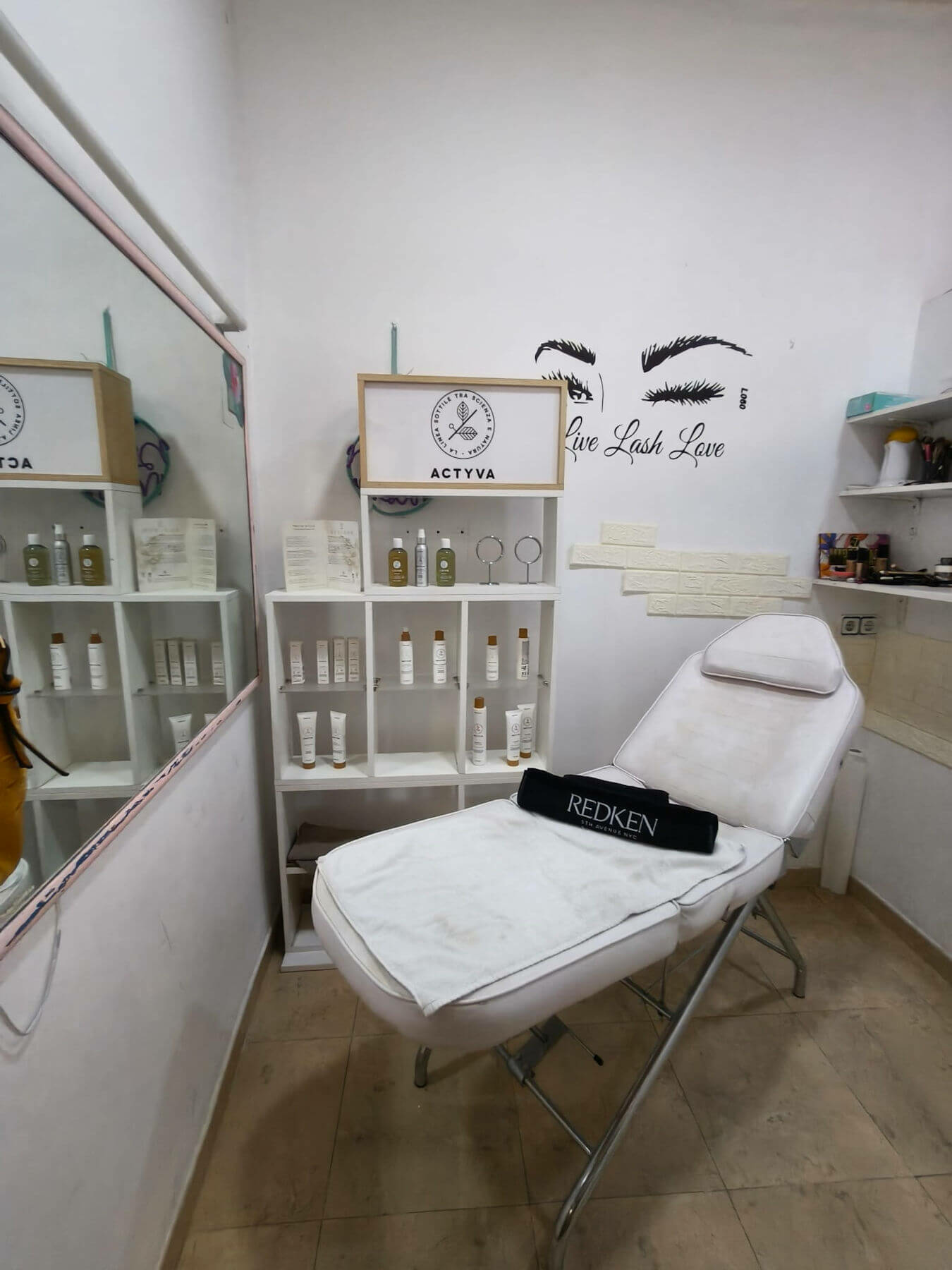 Commercial Premises In Valencia (70 M²)