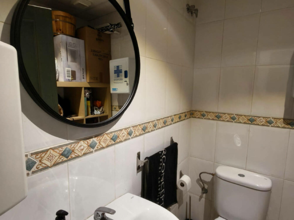 Commercial Premises In Valencia (70 M²)