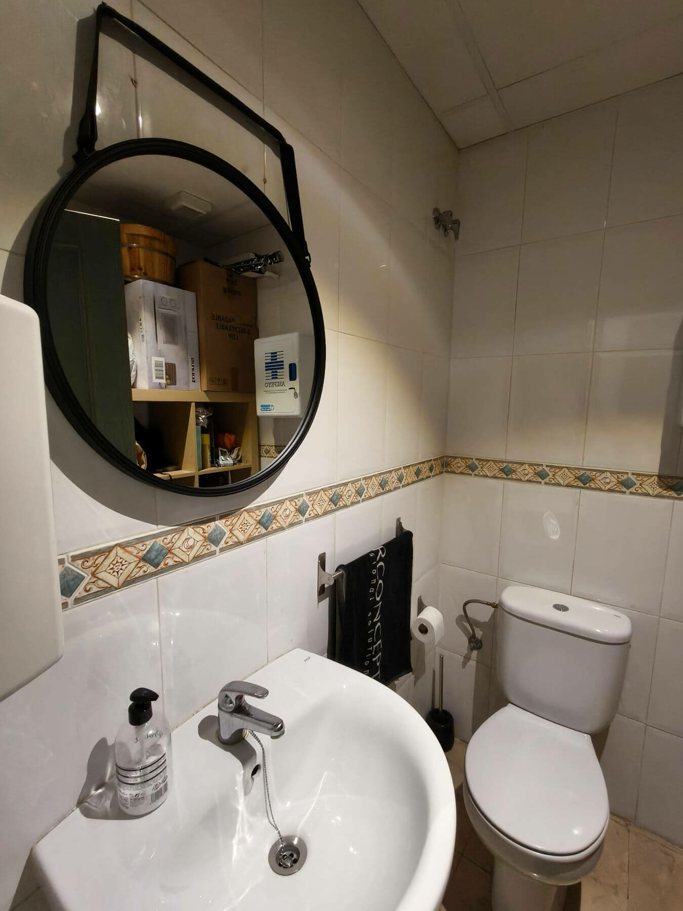 Commercial Premises In Valencia (70 M²)