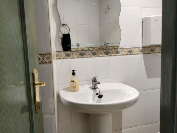 Commercial Premises In Valencia (70 M²)