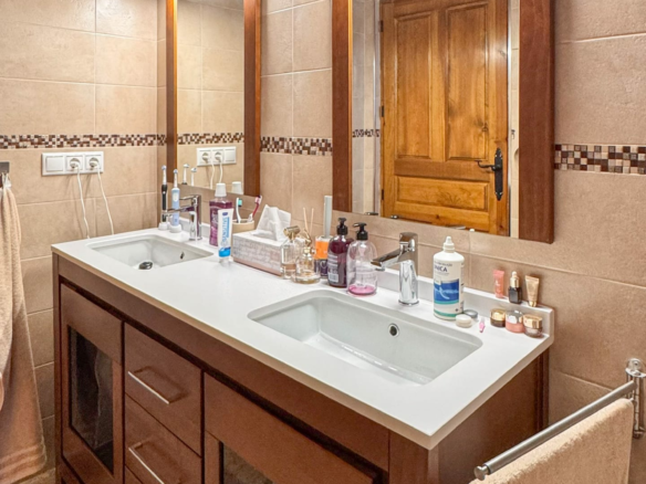 3-bedroom Detached Villa In Cañada De La Leña, Spain (385 M²)