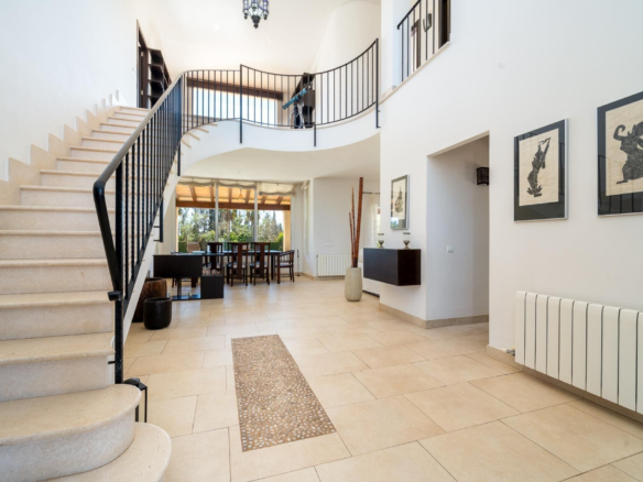 4-bedroom Villa In Binissalem, Spain (243 M²)
