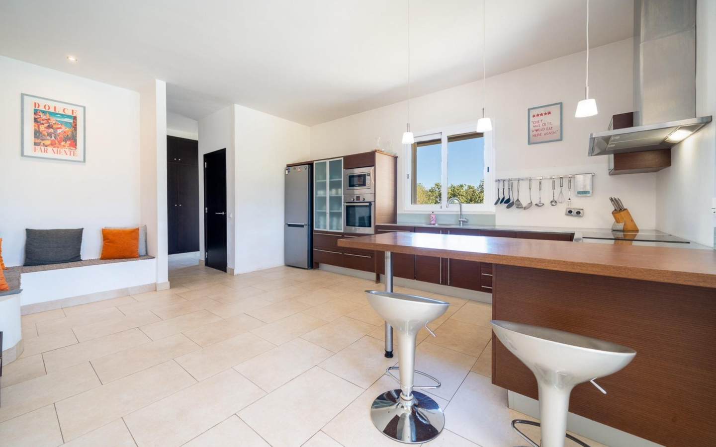 4-bedroom Villa In Binissalem, Spain (243 M²)