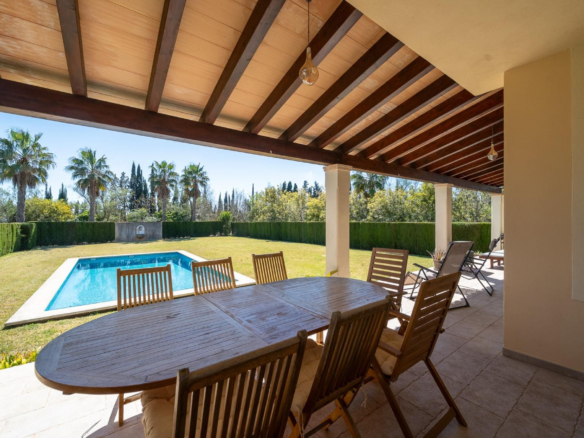 4-bedroom Villa In Binissalem, Spain (243 M²)