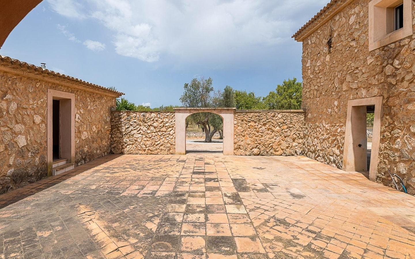 6-bedroom Finca In Binissalem, Spain (48.474 M²)
