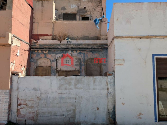 3-bedroom Terraced House In Valencia (79 M²)