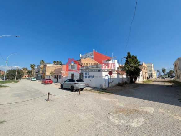 3-bedroom Terraced House In Valencia (79 M²)