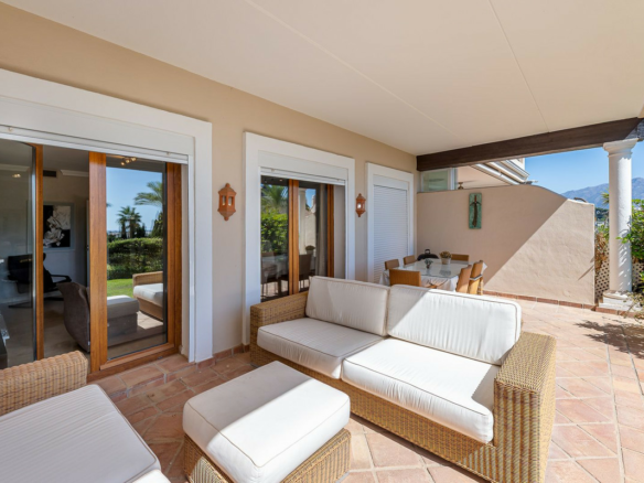 3-bedroom Property In El Paraiso, Spain (186 M²)