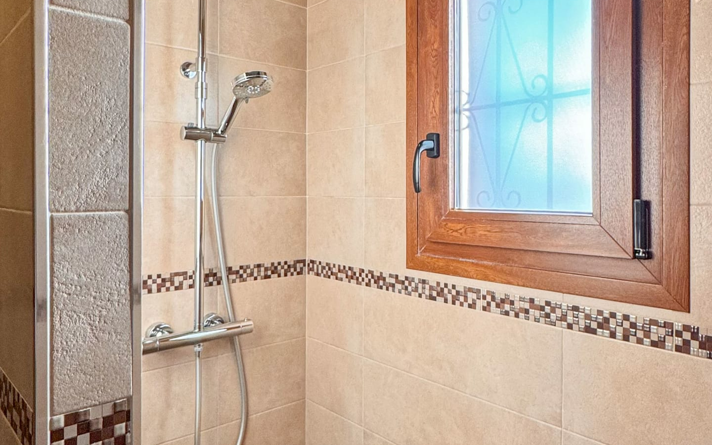 3-bedroom Detached Villa In Cañada De La Leña, Spain (385 M²)