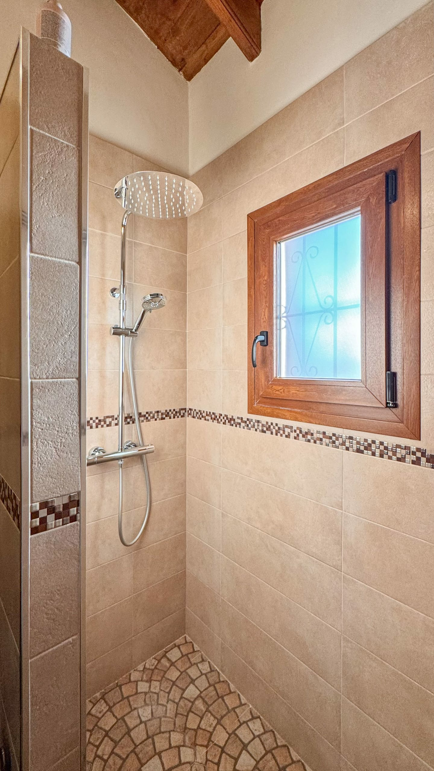 d0543abe-d4b2-473c-91d3-72d607801d85-FOX-R177_-_Canada_de_la_Lena_39-8d4c1a 3-bedroom Detached Villa In Cañada De La Leña, Spain (385 M²)