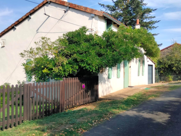 2-bedroom Village House In Bioussac, France (125 M²)