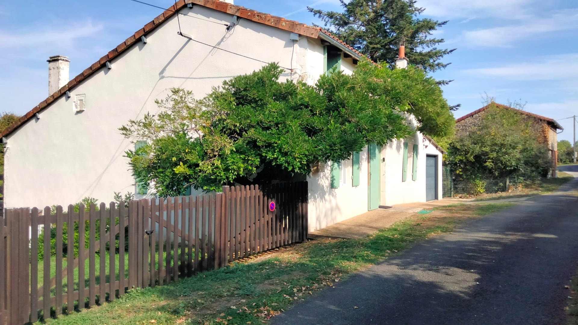 2-bedroom Village House In Bioussac, France (125 M²)