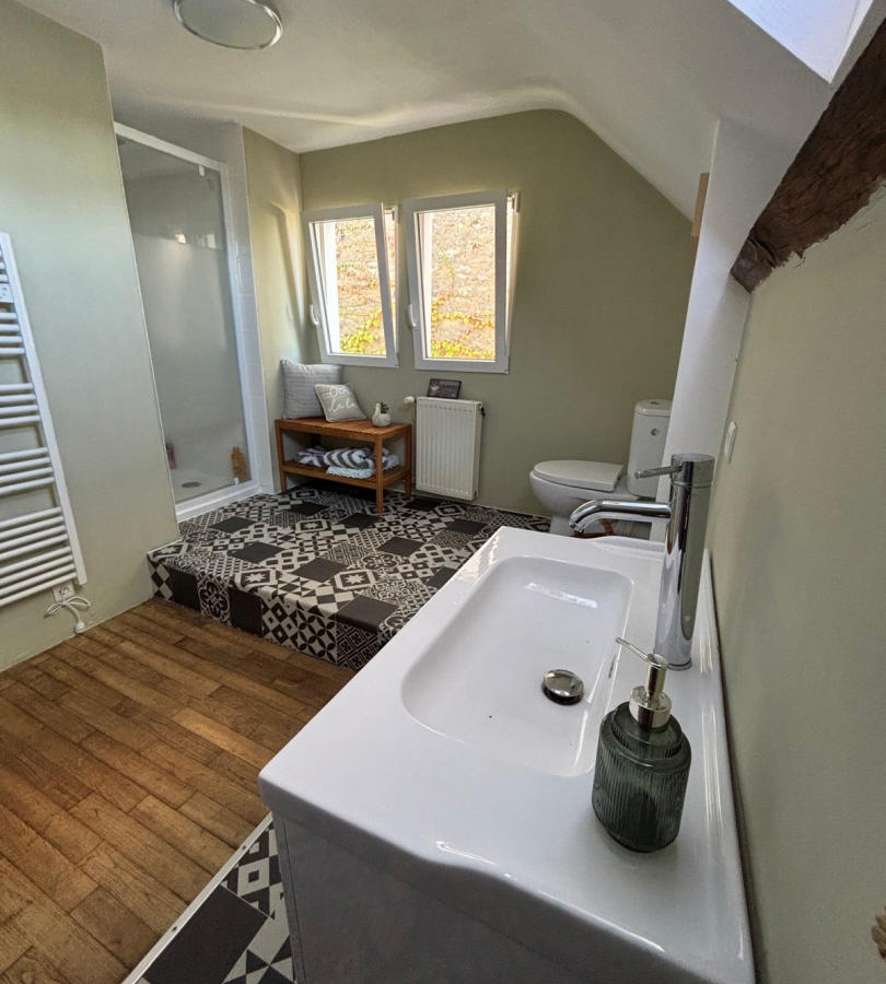 4-bedroom Village House In Jumilhac-le-grand, France (132 M²)