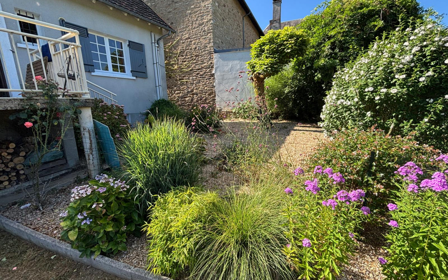 4-bedroom Village House In Jumilhac-le-grand, France (132 M²)