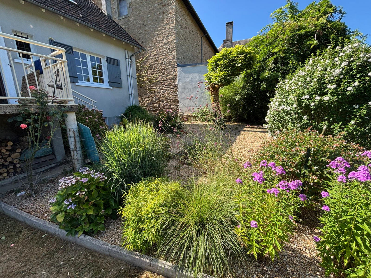 4-bedroom Village House In Jumilhac-le-grand, France (132 M²)