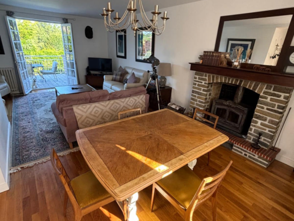 4-bedroom Village House In Jumilhac-le-grand, France (132 M²)