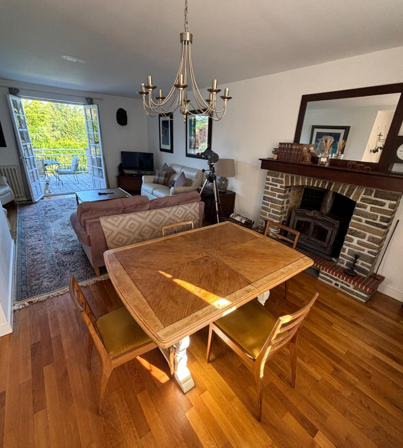4-bedroom Village House In Jumilhac-le-grand, France (132 M²)