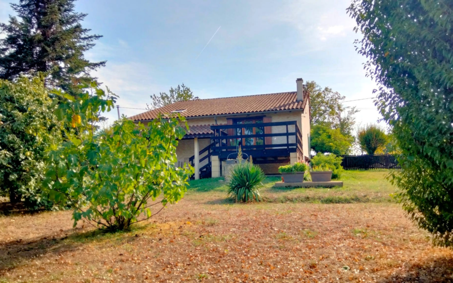 2-bedroom Village House In Bioussac, France (125 M²)