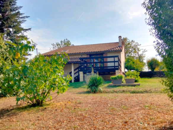 2-bedroom Village House In Bioussac, France (125 M²)