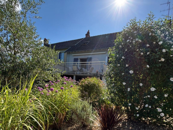 4-bedroom Village House In Jumilhac-le-grand, France (132 M²)