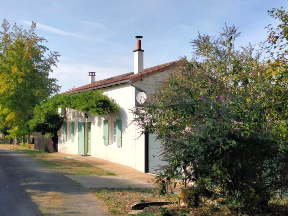 2-bedroom Village House In Bioussac, France (125 M²)