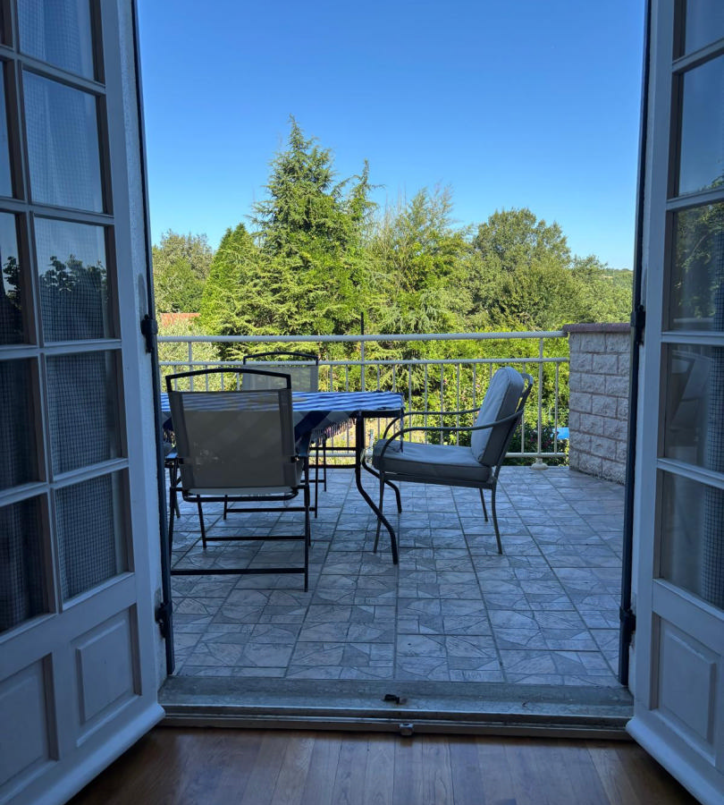 4-bedroom Village House In Jumilhac-le-grand, France (132 M²)