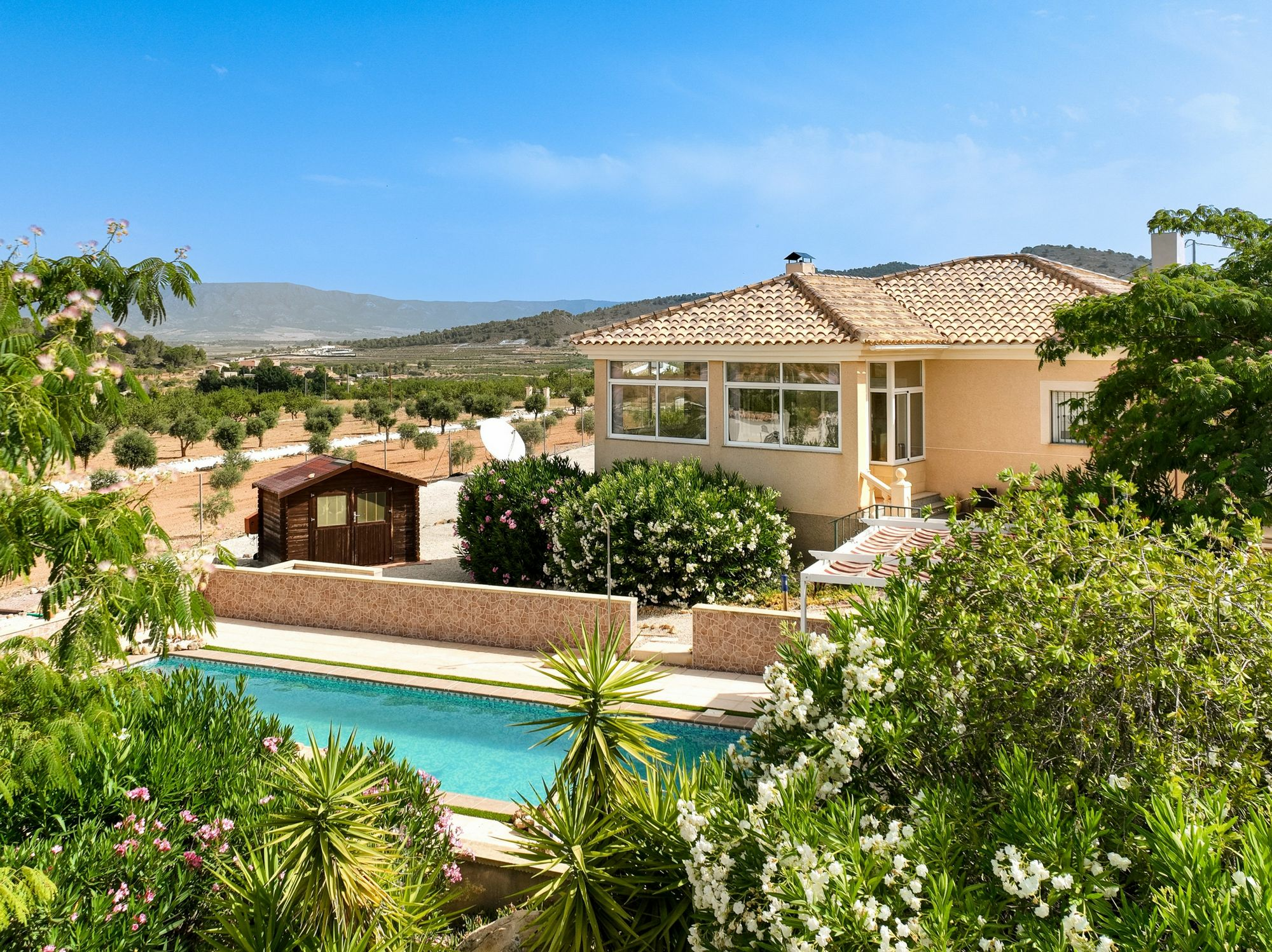 2-bedroom Detached Villa In Pinoso, Spain (173 M²)