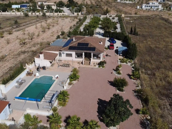 4-bedroom Detached Villa In Pinoso, Spain (169 M²)
