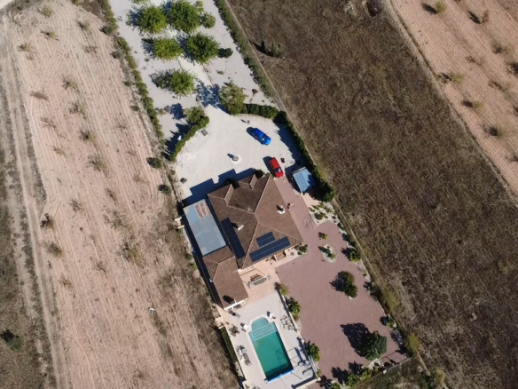 4-bedroom Detached Villa In Pinoso, Spain (169 M²)