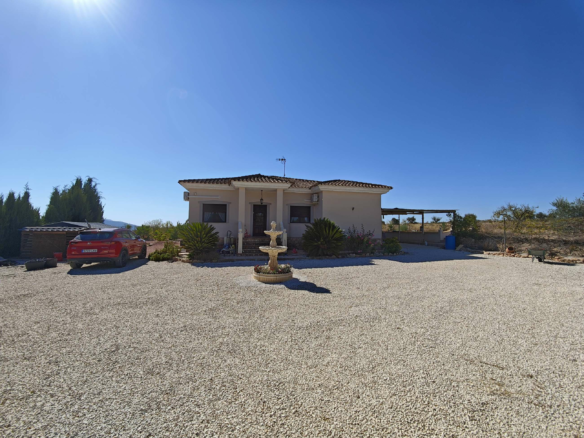 4-bedroom Detached Villa In Pinoso, Spain (169 M²)
