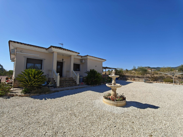 4-bedroom Detached Villa In Pinoso, Spain (169 M²)