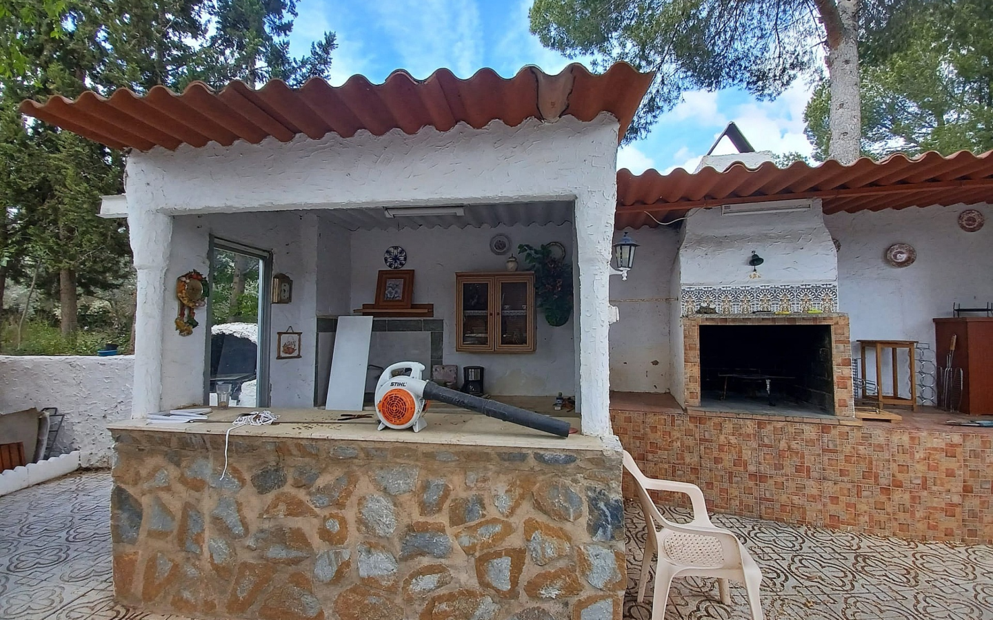 5-bedroom Detached Villa In Sax, Spain (222 M²)