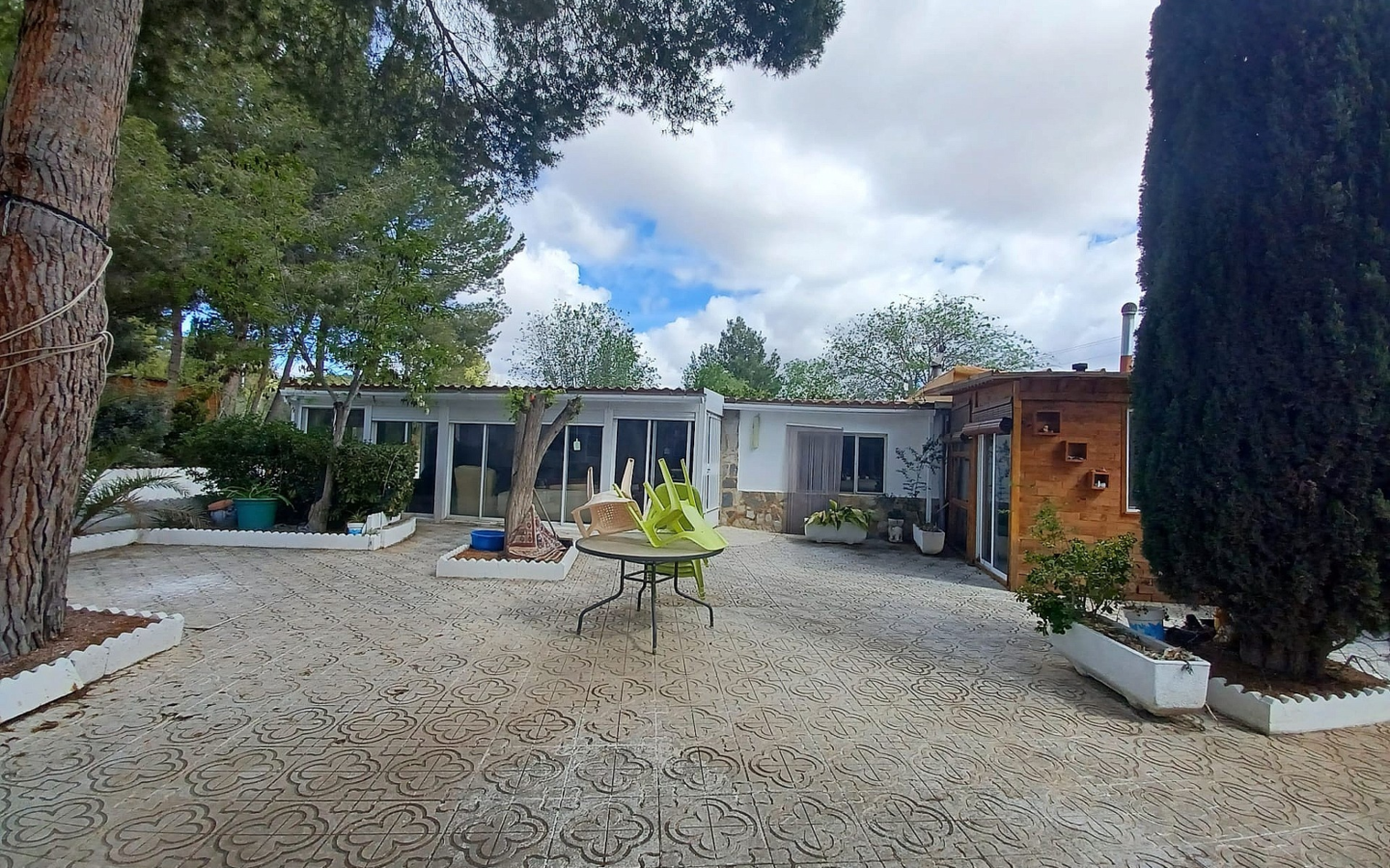 5-bedroom Detached Villa In Sax, Spain (222 M²)