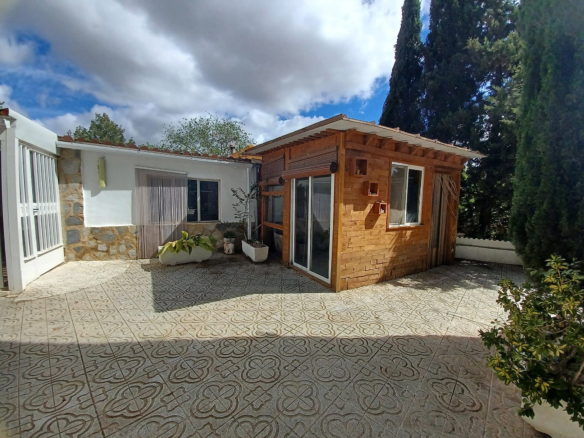5-bedroom Detached Villa In Sax, Spain (222 M²)