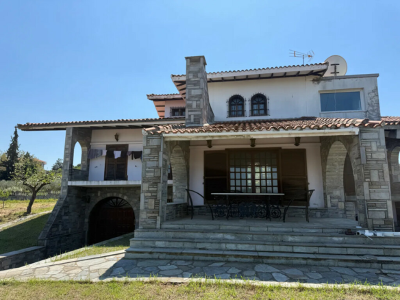 Villa In Thermi, Greece (600 M²)
