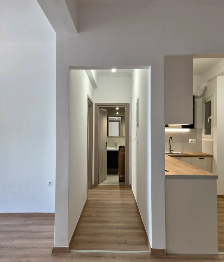 2-bedroom Flat In Kipseli, Greece (90 M²)