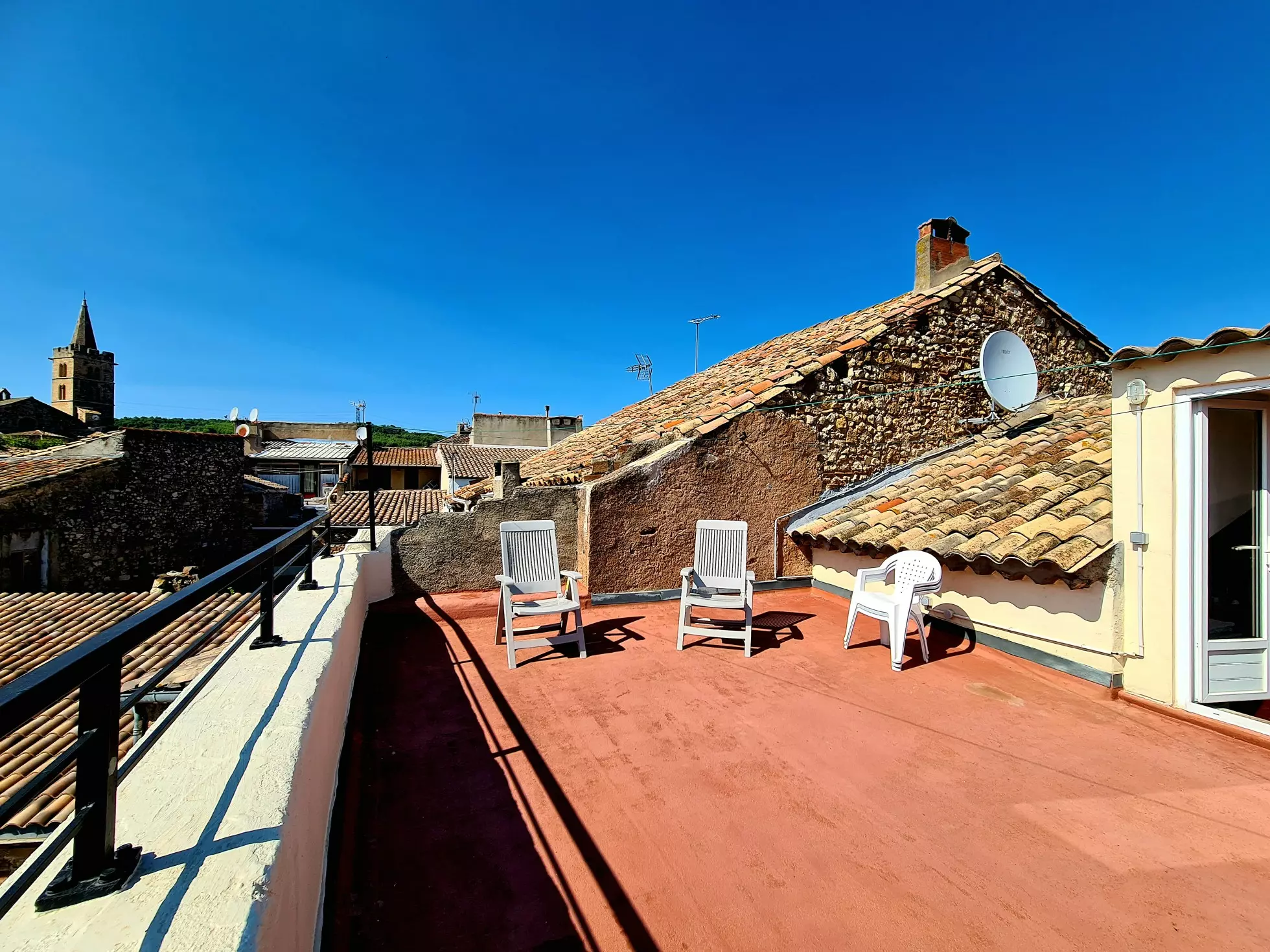 CRU178200EC-5b6b9f 3-bedroom House In Cruzy, France (158 M²)