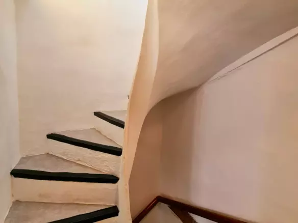 3-bedroom House In Cruzy, France (158 M²)