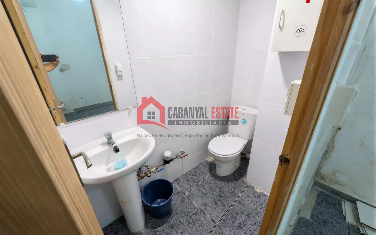 Commercial Premises In Valencia (68 M²)