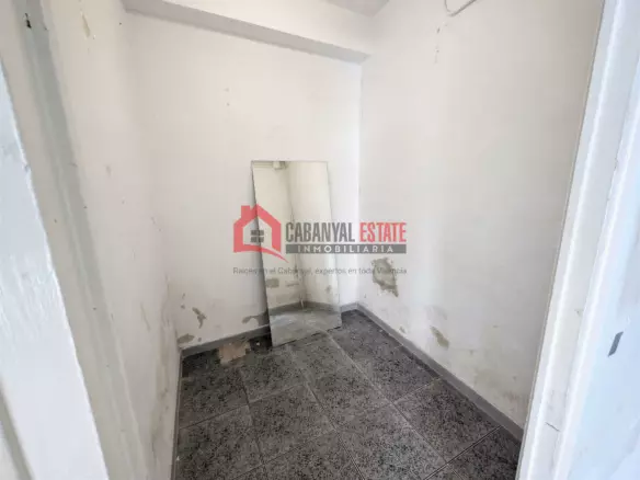 Commercial Premises In Valencia (68 M²)