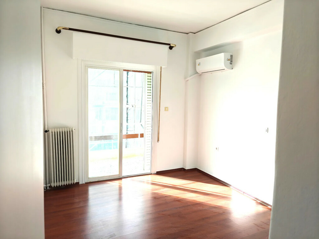 2-bedroom Flat In Glyfada, Greece (74 M²)