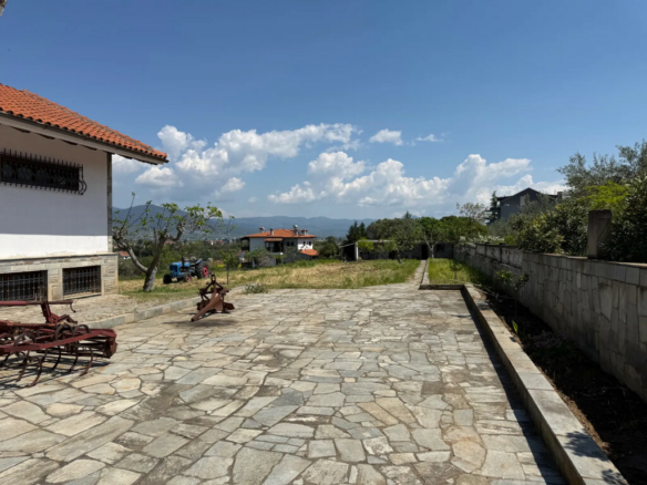 Villa In Thermi, Greece (600 M²)