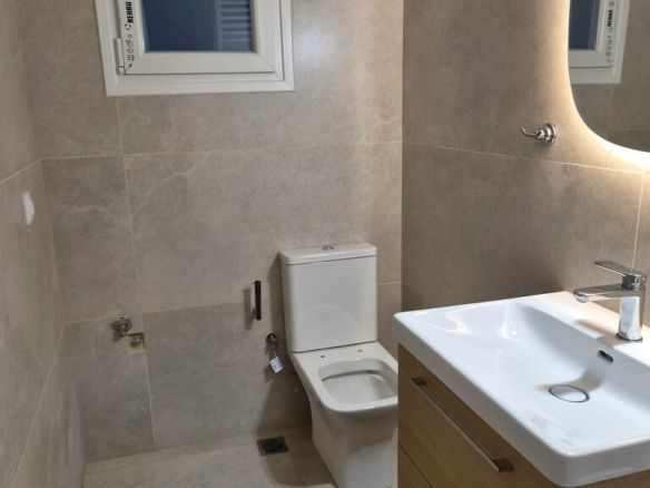 2-bedroom Flat In Kipseli, Greece (90 M²)