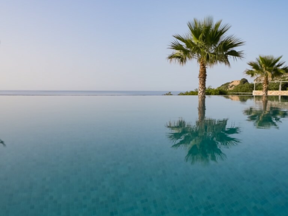 4-bedroom Villa In Nikiforos Fokas, Greece (200 M²)