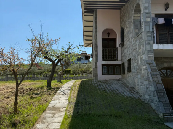 Villa In Thermi, Greece (600 M²)