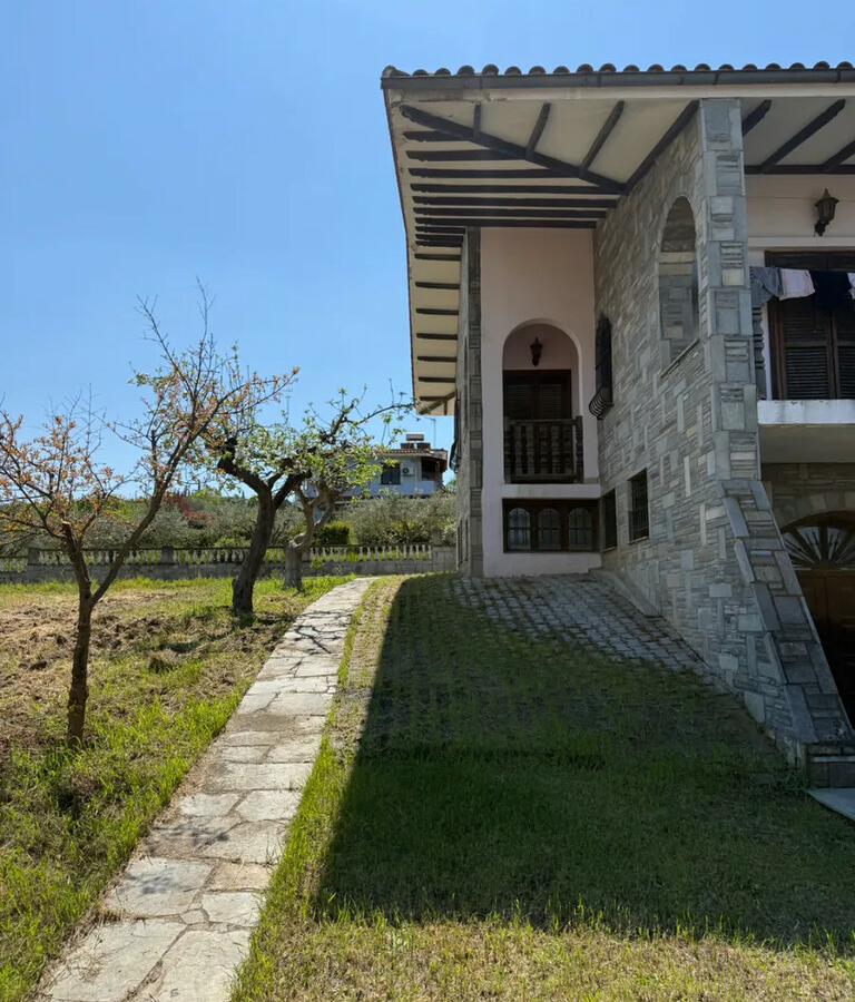Villa In Thermi, Greece (600 M²)