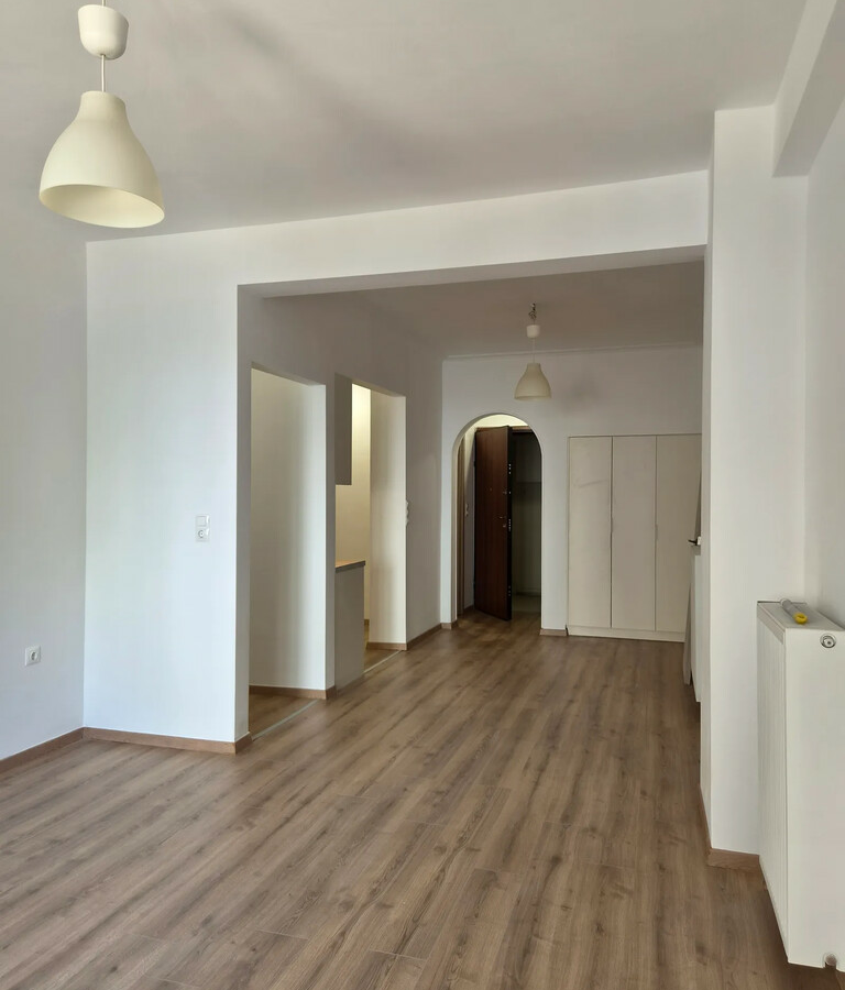 2-bedroom Flat In Kipseli, Greece (90 M²)
