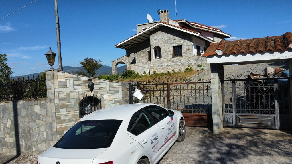 Villa In Thermi, Greece (600 M²)