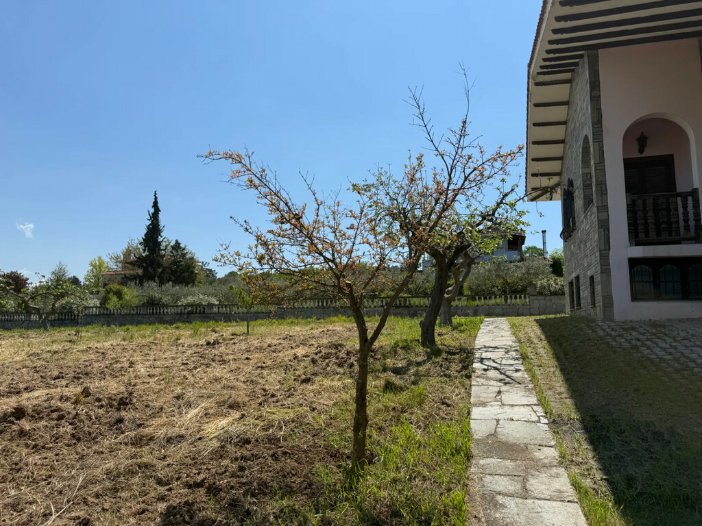 Villa In Thermi, Greece (600 M²)